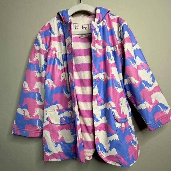 HATLEY Hooded Horse Raincoat Girls 5 Pink Purple Horses Waterproof Rain Jacket - Picture 3 of 8
